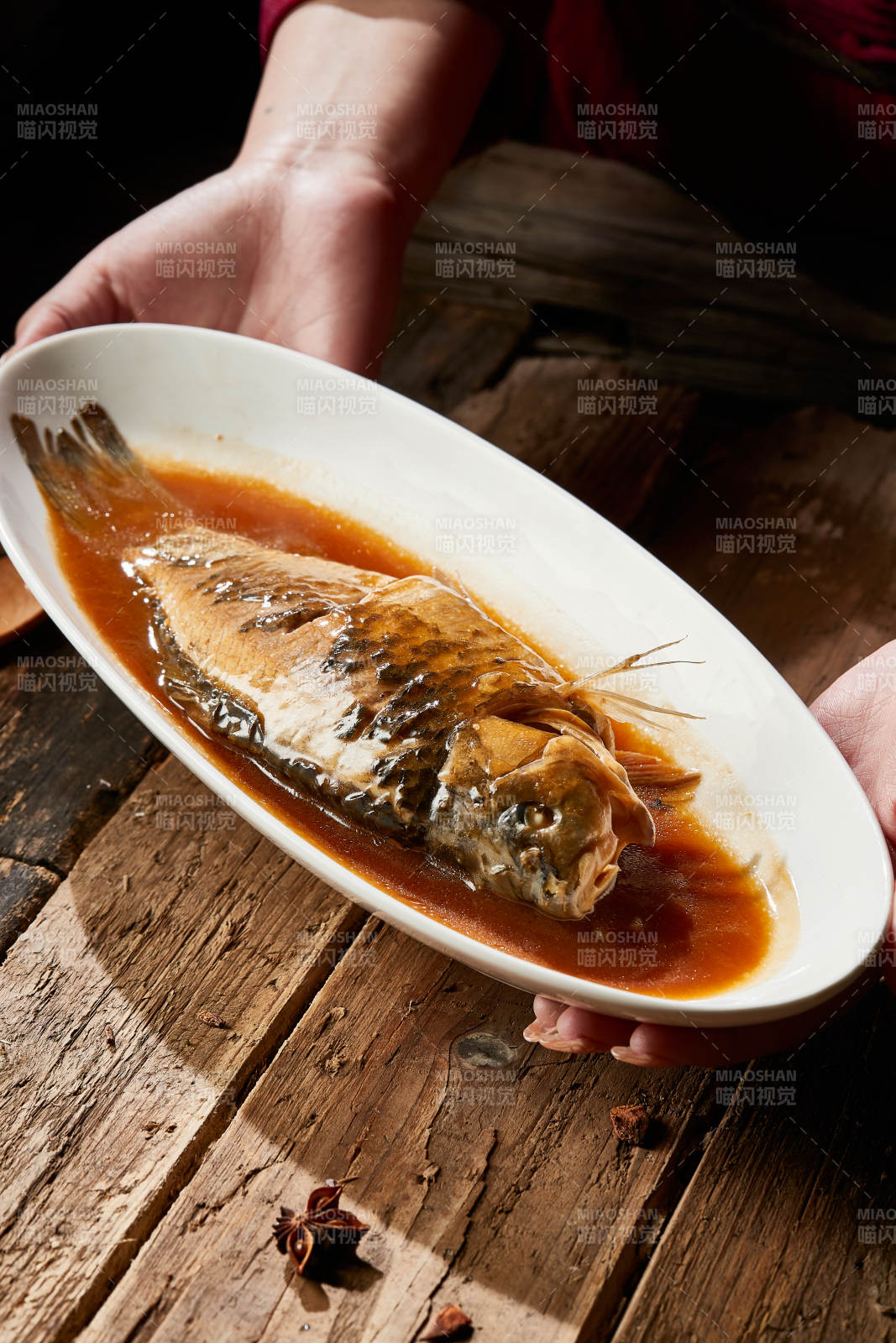 红烧野生湖鱼图片