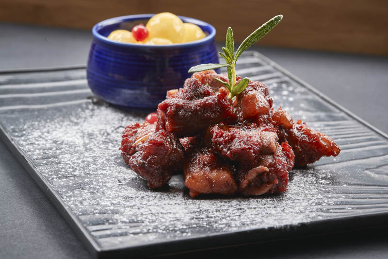 精美凉菜撒粉糖醋小排骨图片