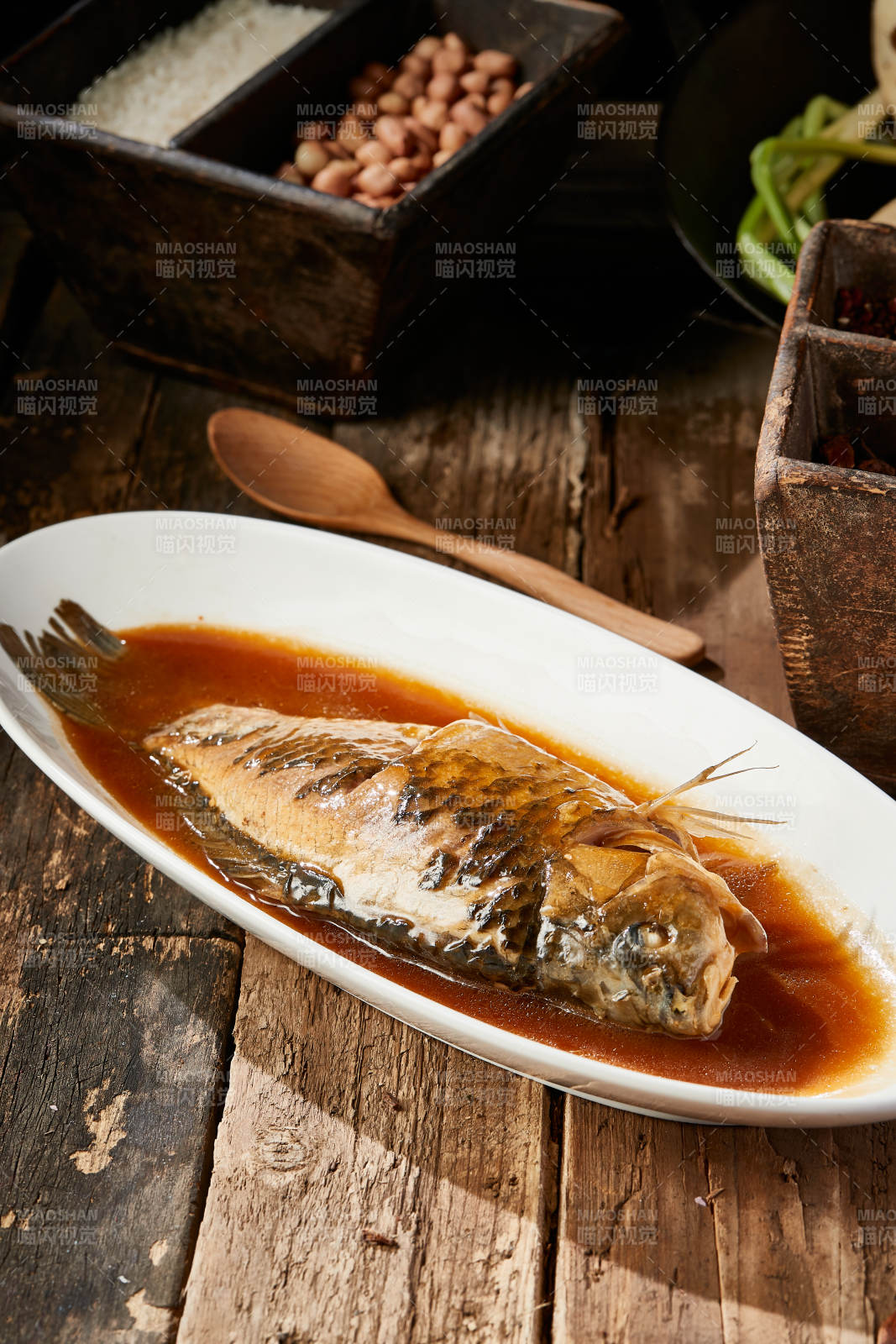 红烧野生湖鱼图片