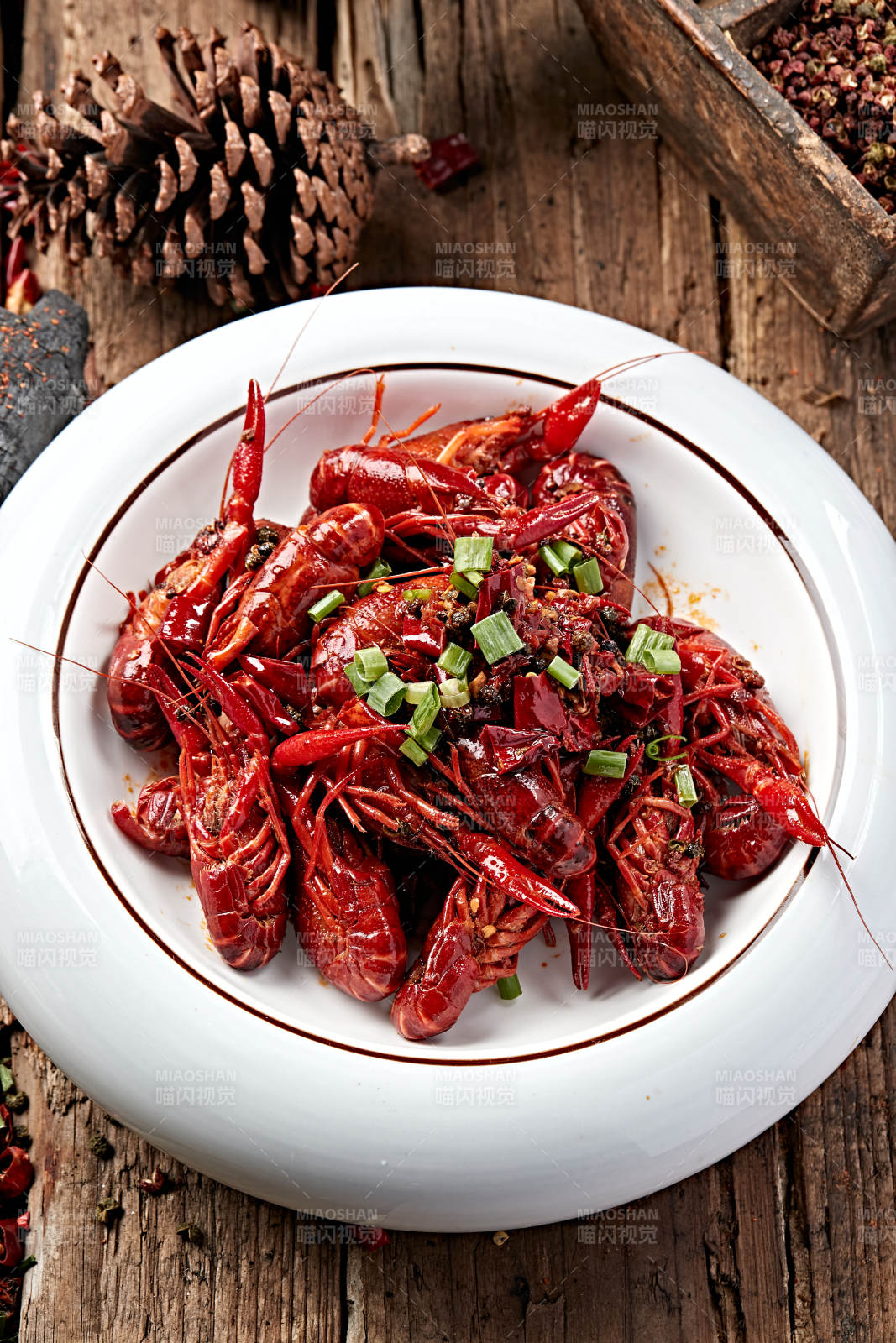 川味蒜香小龙虾图片