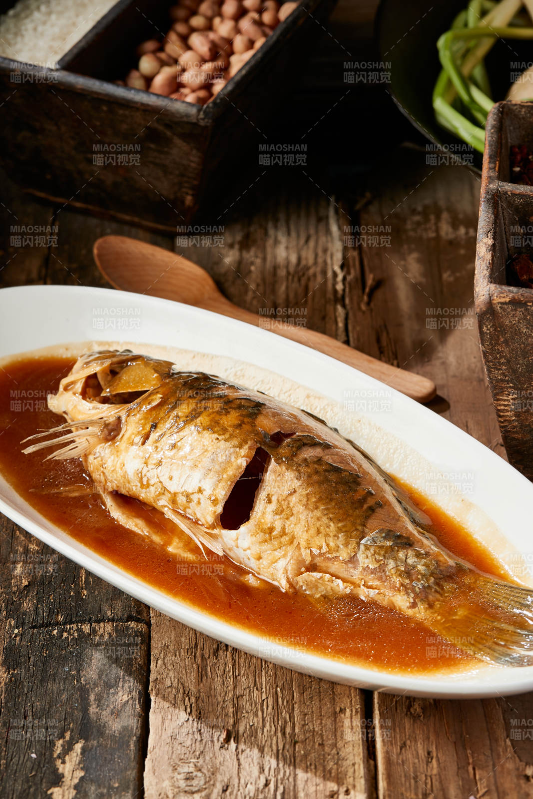 红烧野生湖鱼图片