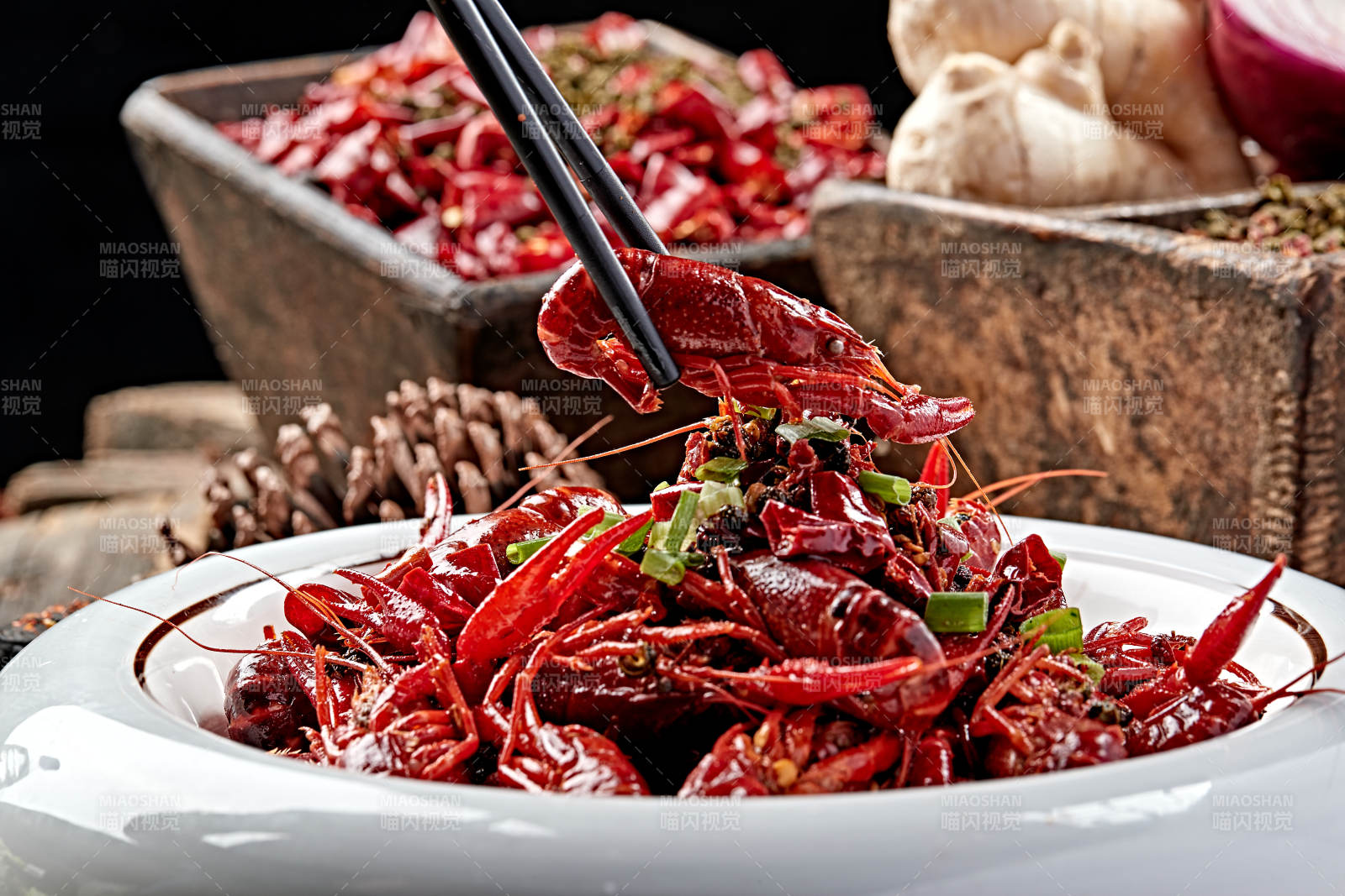川味蒜香小龙虾图片