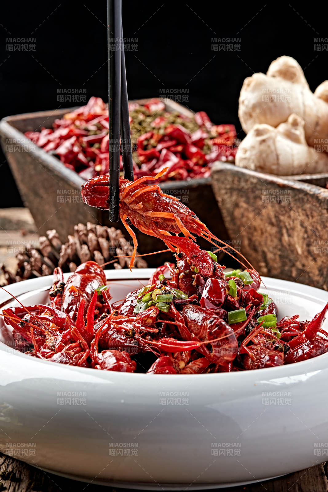 川味蒜香小龙虾图片