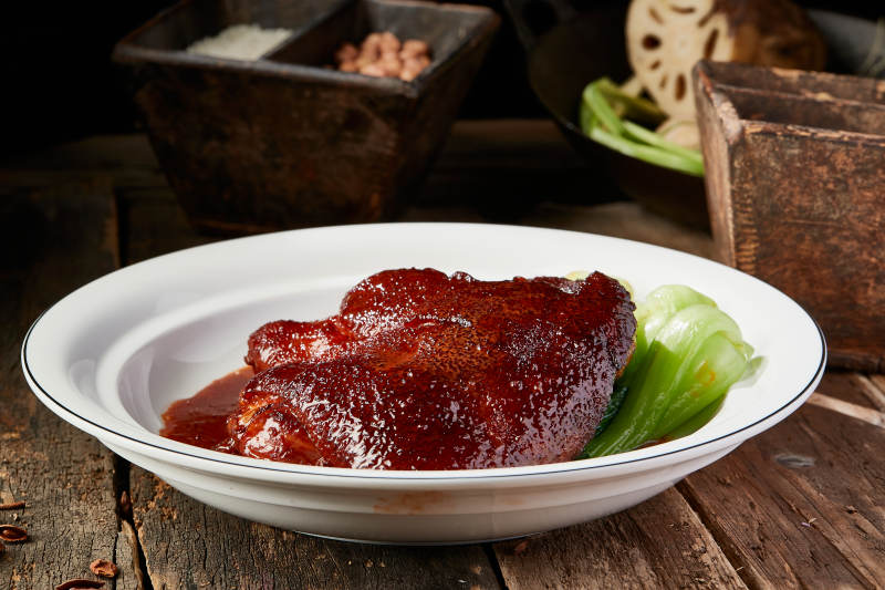 红烧酥皮猪肘子图片