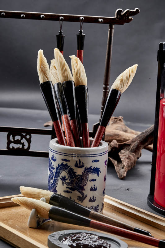 充满文化韵味的创意美食毛笔酥图片