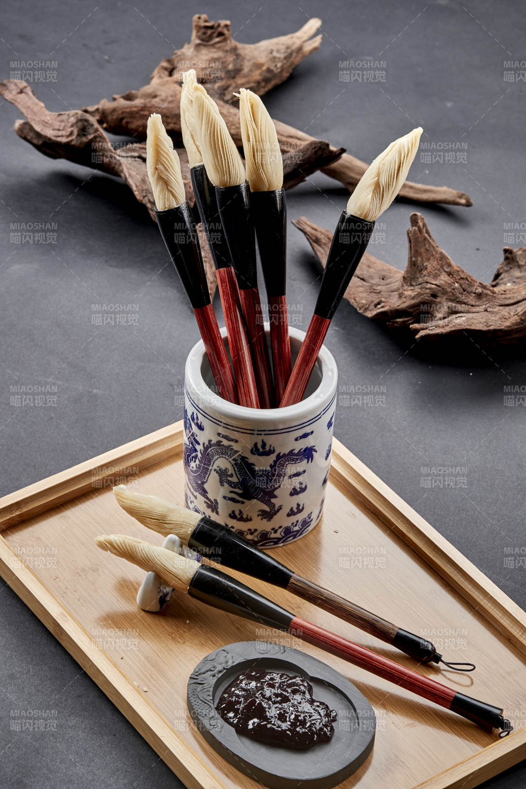 充满文化韵味的创意美食毛笔酥图片