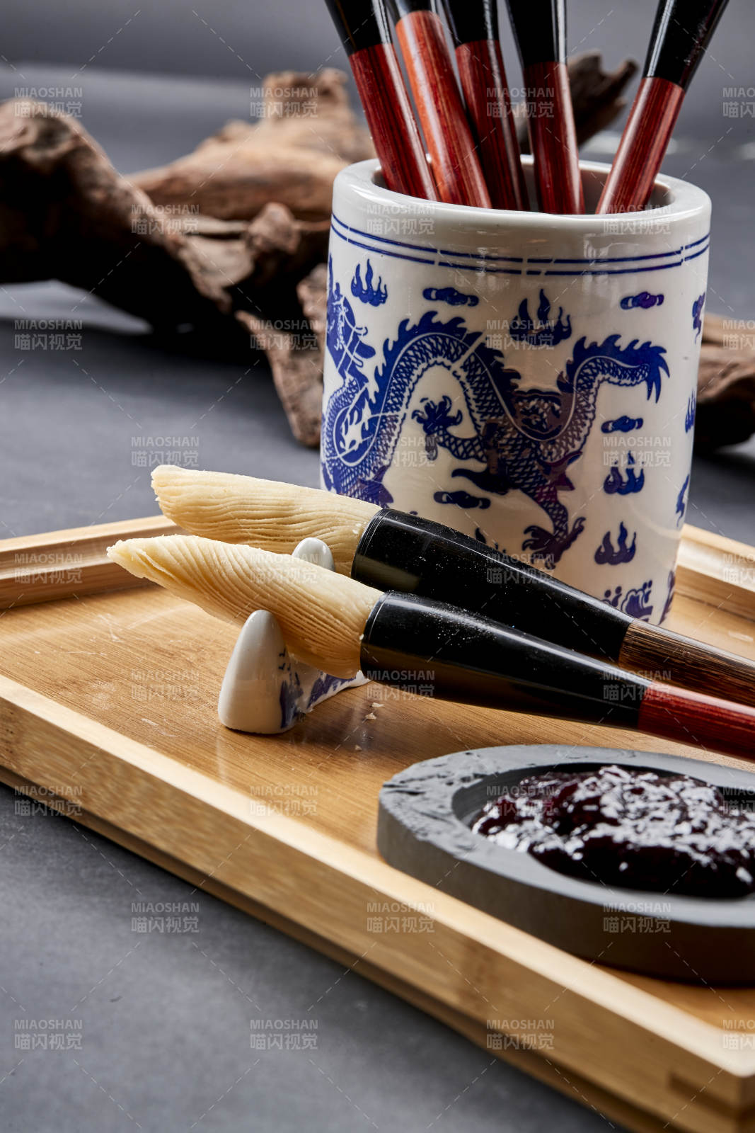 充满文化韵味的创意美食毛笔酥图片