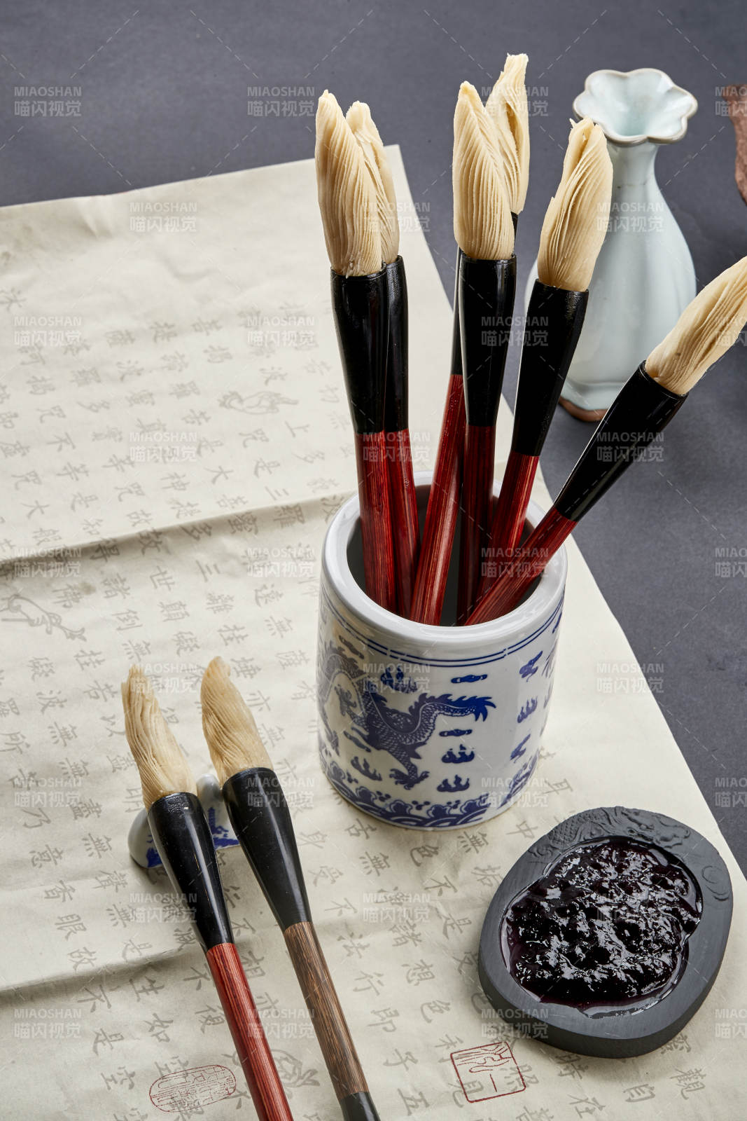 充满文化韵味的创意美食毛笔酥图片