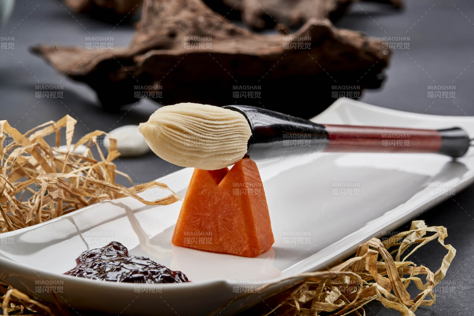 充满文化韵味的创意美食毛笔酥图片