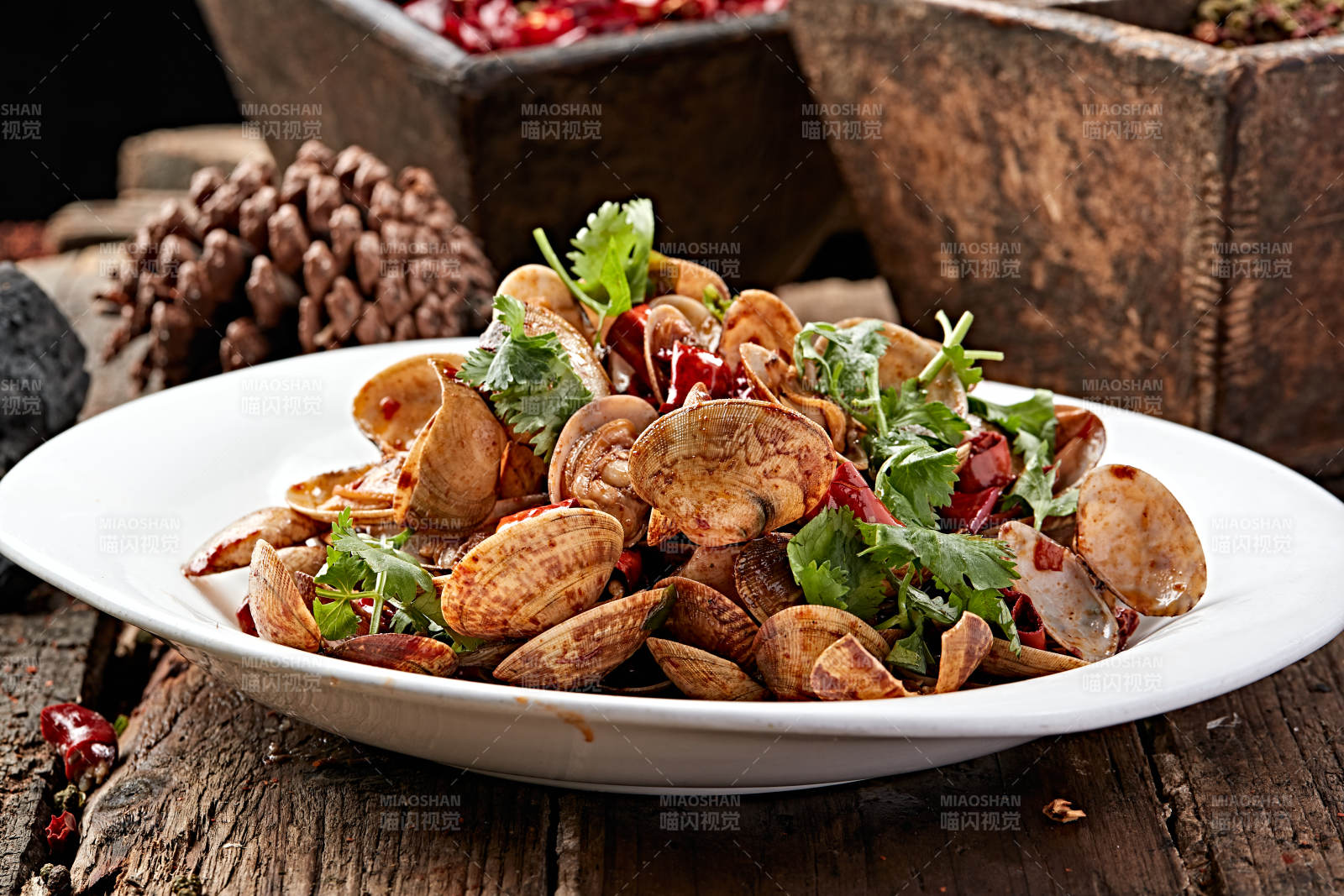 小海鲜辣炒花蛤图片