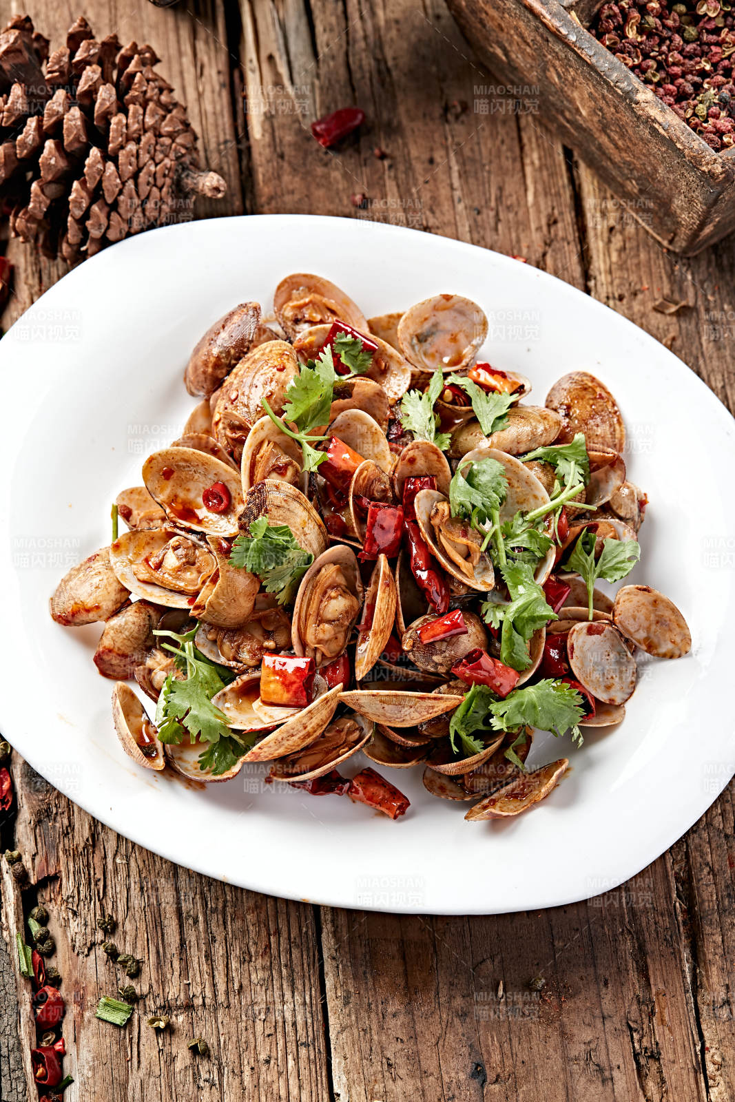 小海鲜辣炒花蛤图片