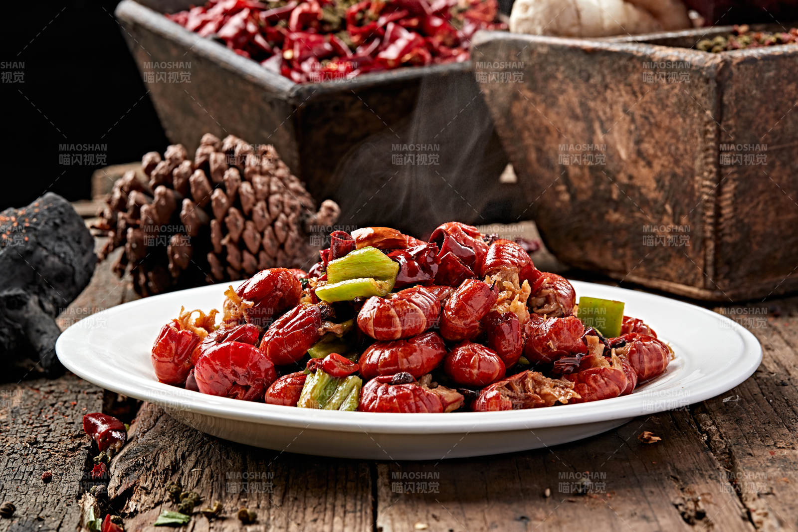 川香辣炒龙虾尾图片