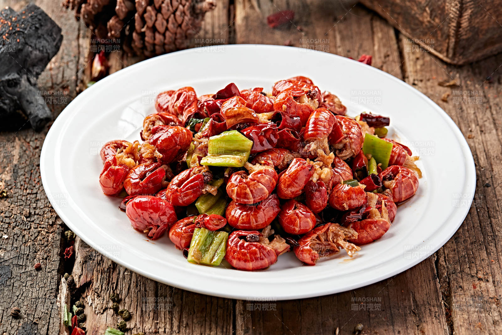 川香辣炒龙虾尾图片