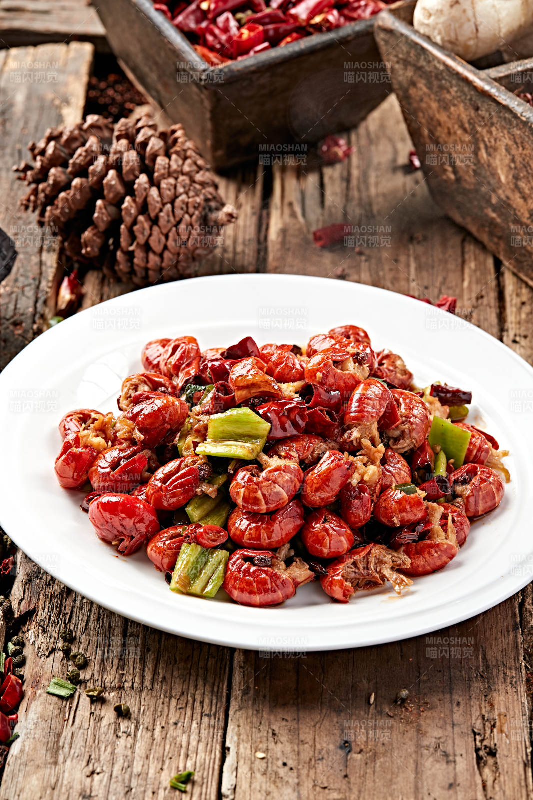 川香辣炒龙虾尾图片