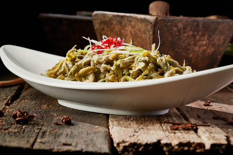 凉拌挂粉野黄花菜图片