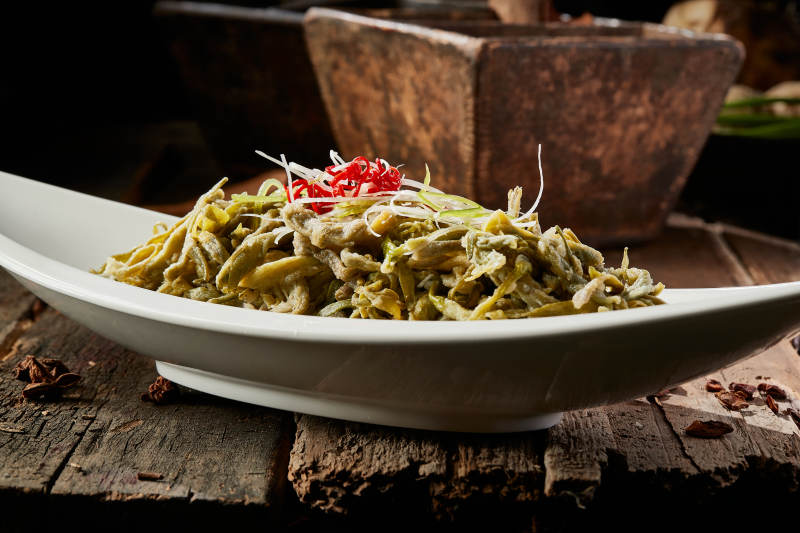 凉拌挂粉野黄花菜图片