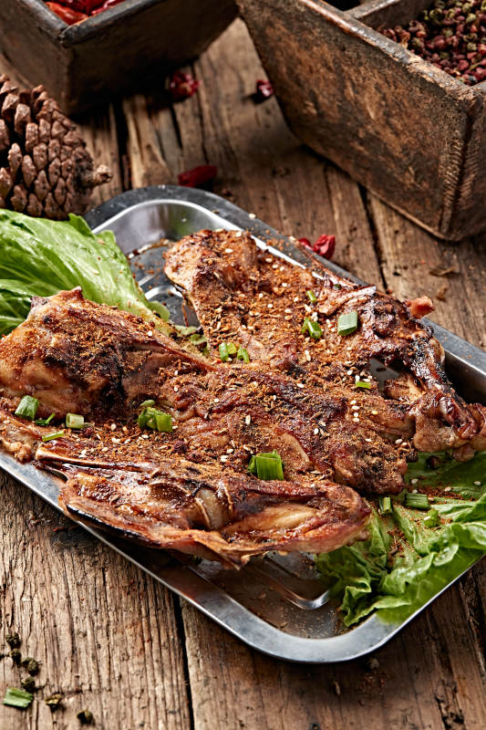 炭烤秘制鸡架图片