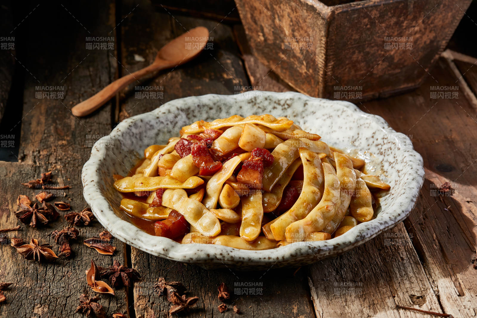 红烧肉炖豆角图片