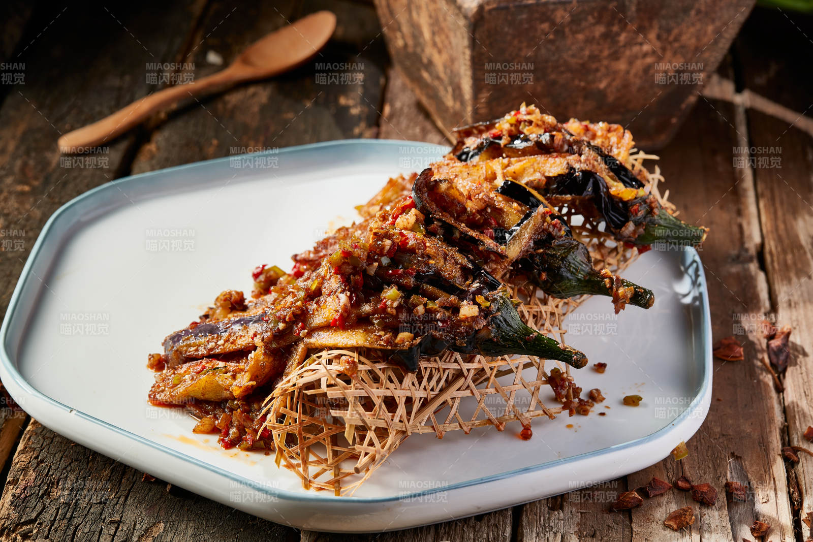 肉沫竹篓酱茄子图片