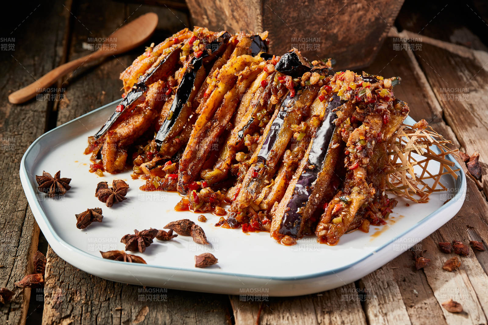 肉沫竹篓酱茄子图片