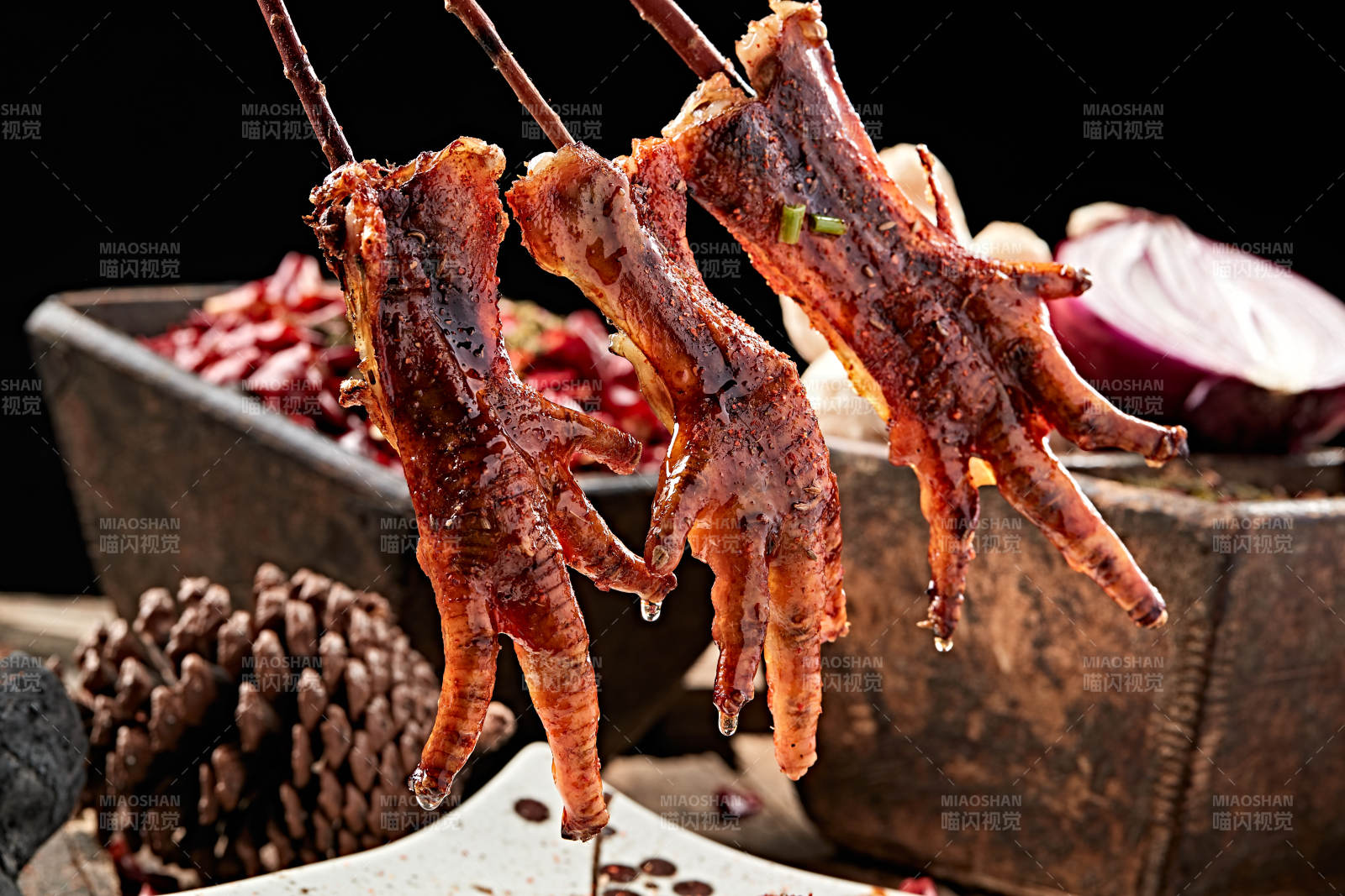 炭烤生鸡脚图片