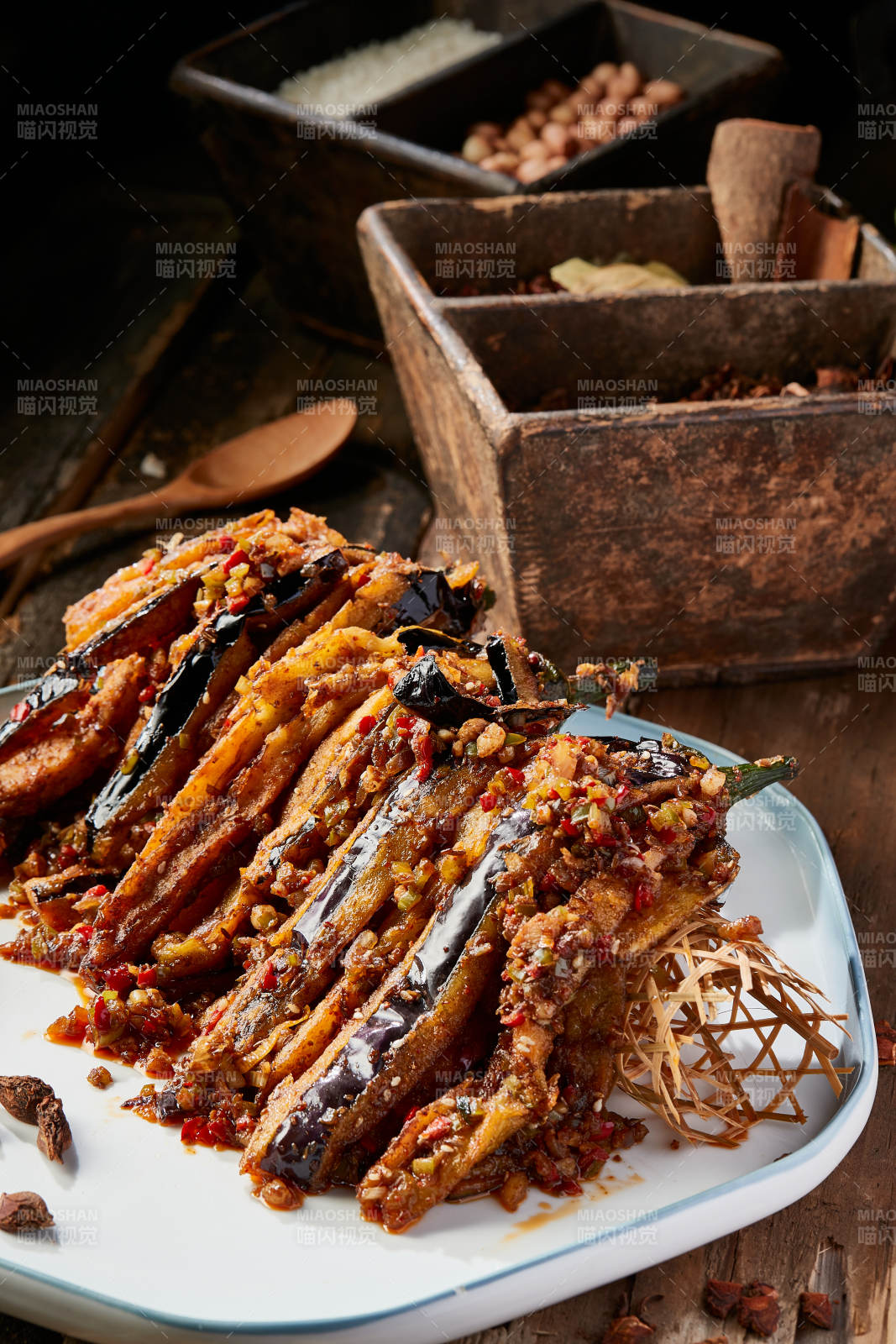 肉沫竹篓酱茄子图片