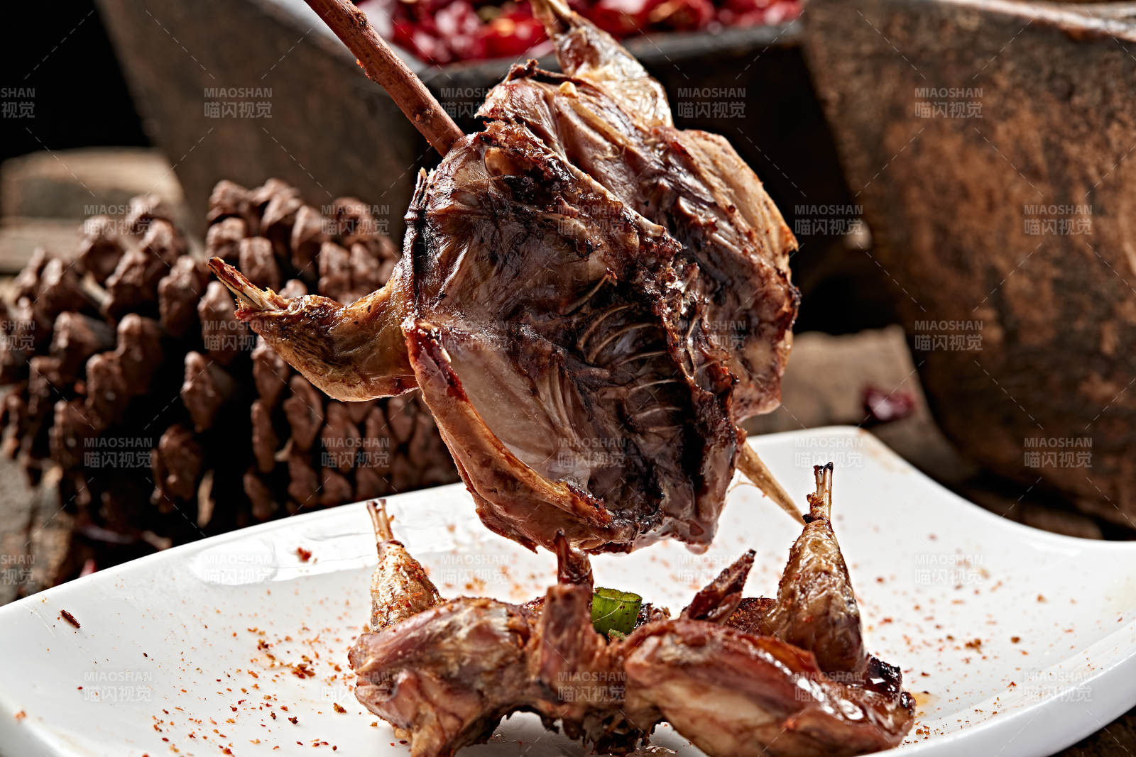 炭烤养殖鹌鹑图片