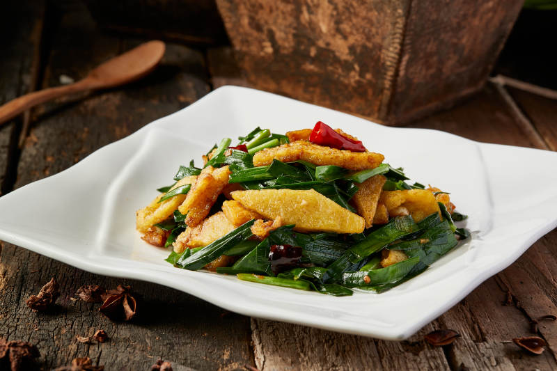 韭菜小炒绿豆粉饹馇图片