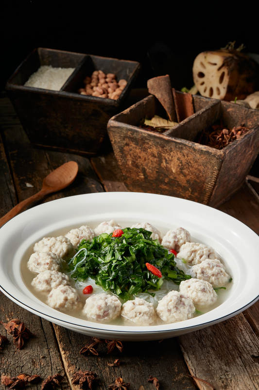 菠菜粉丝枸杞丸子汤图片