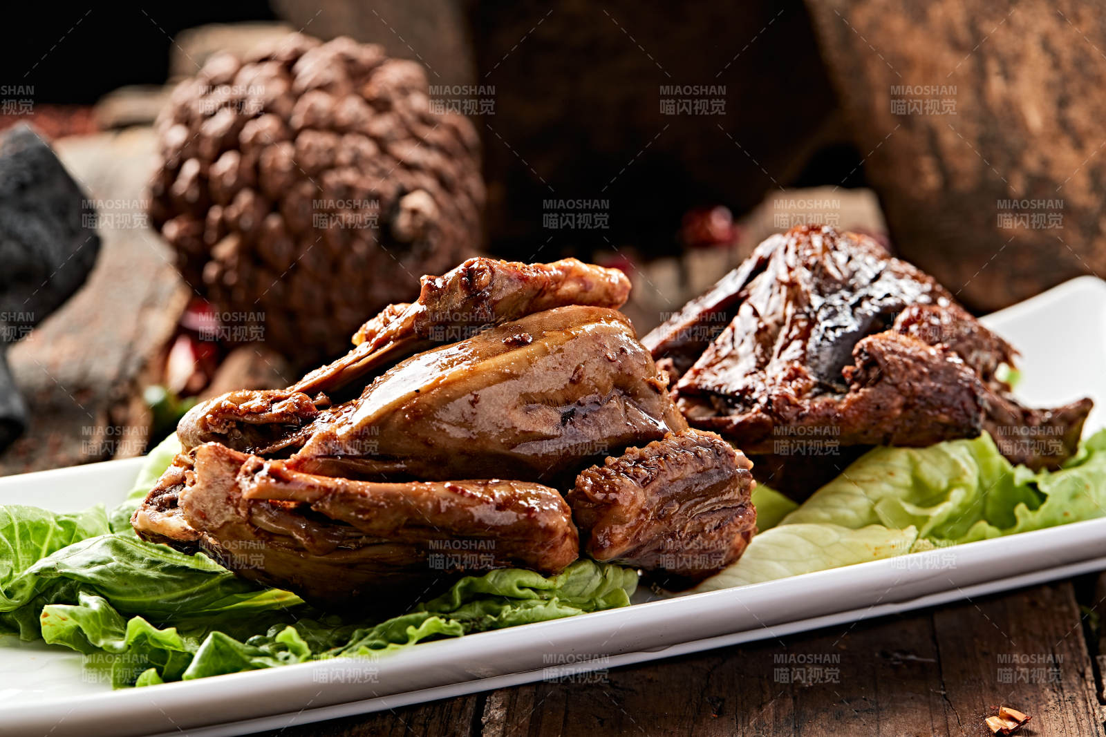 酱香卤味乳鸽图片