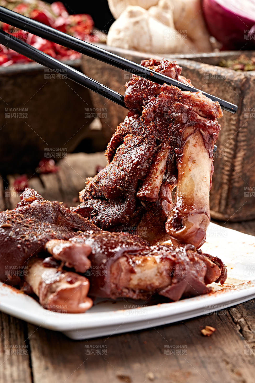 炭烤卤猪脚图片