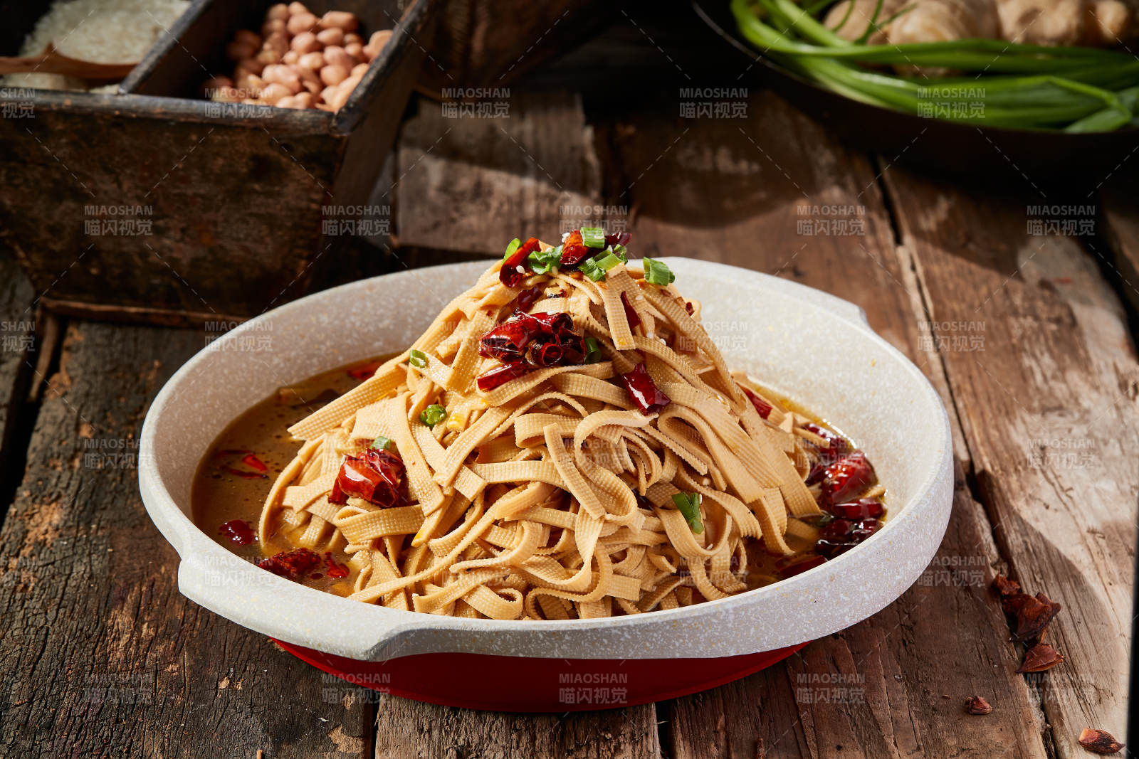 葱香辣炒干豆腐丝图片