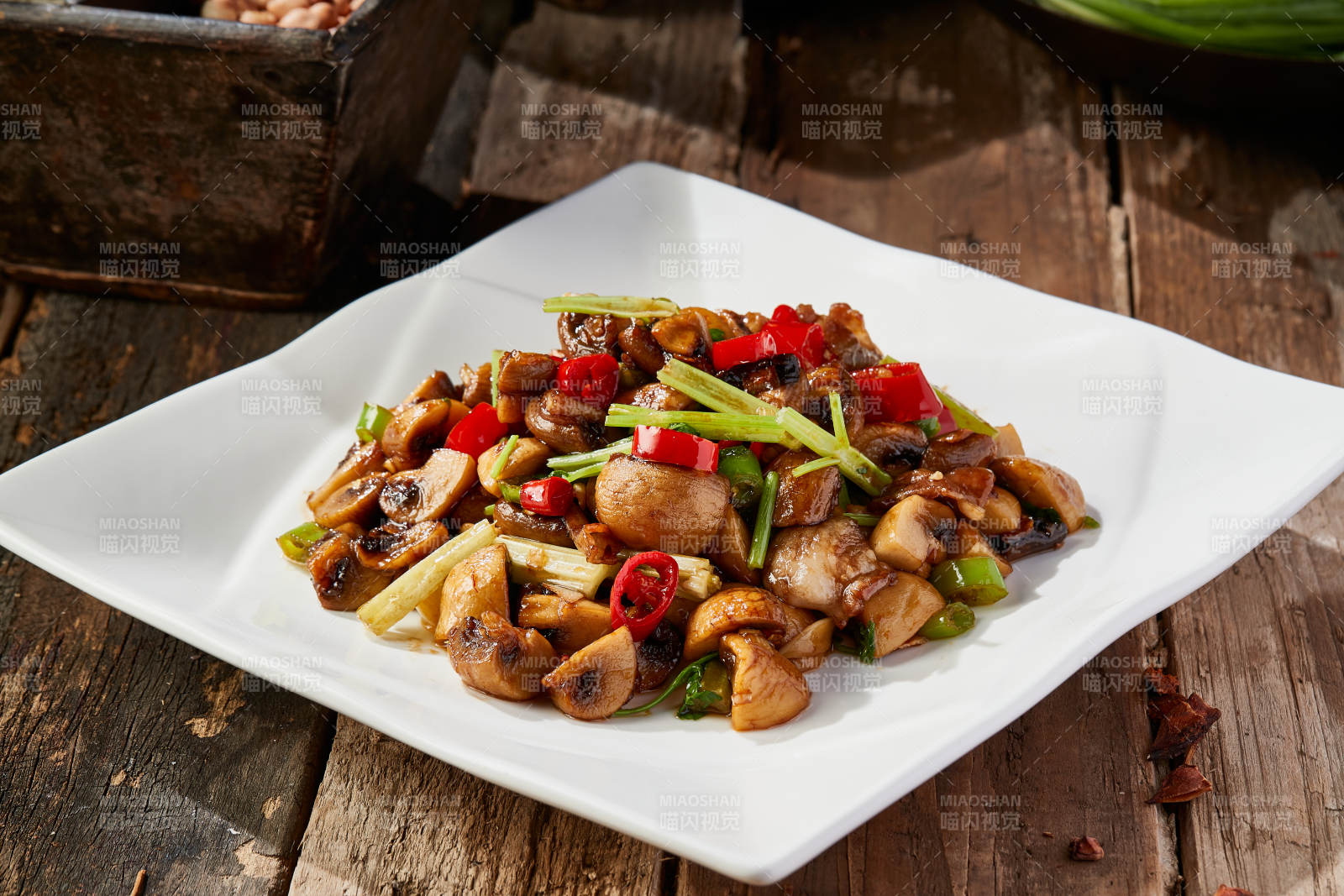 湘味小炒白口蘑图片