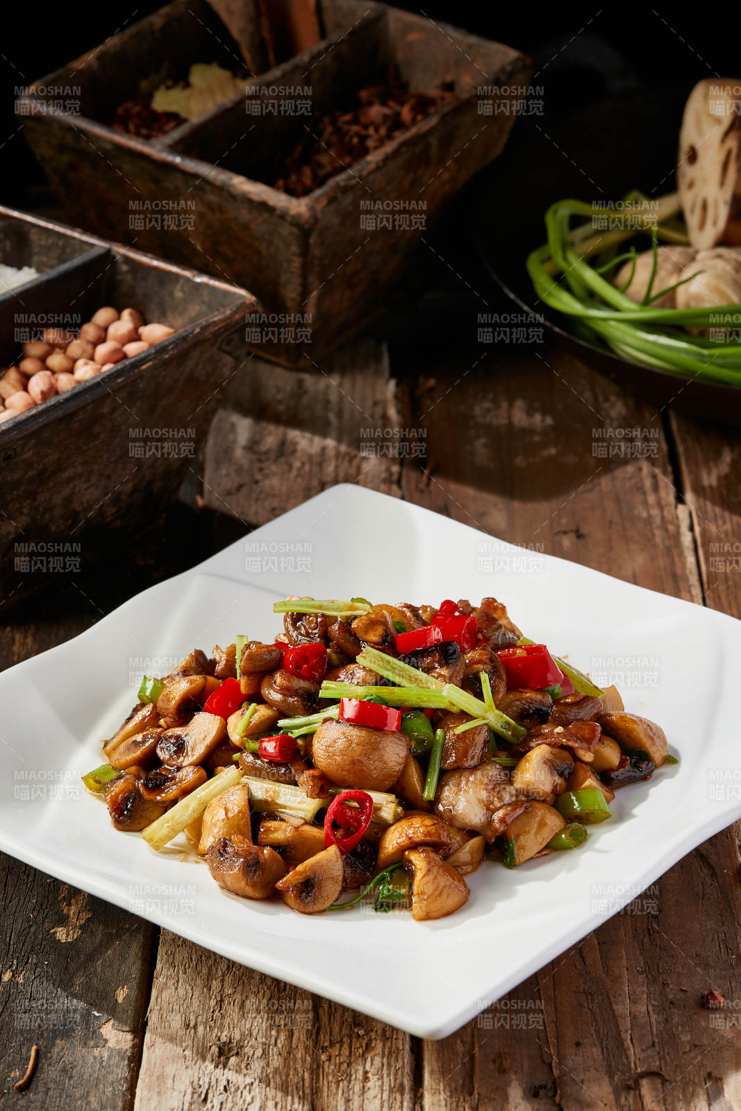 湘味小炒白口蘑图片