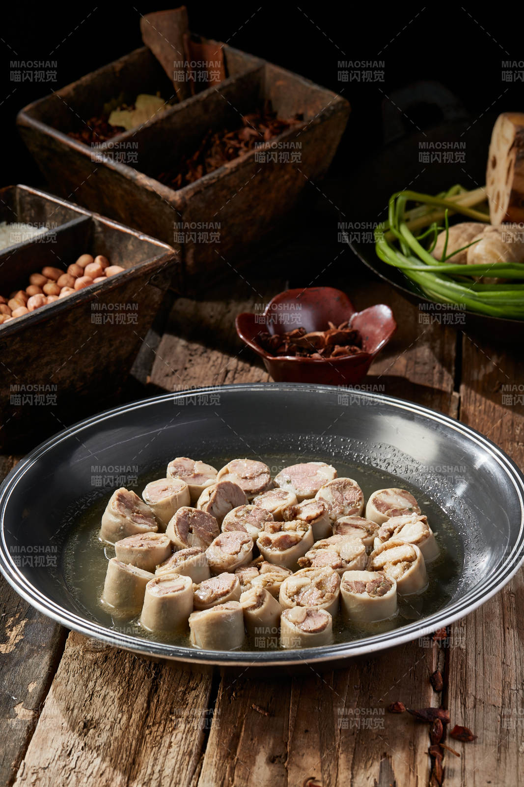 水煮传统蒙餐羊肉肠图片