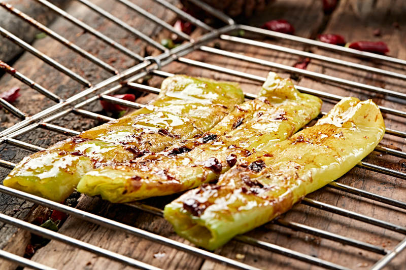 炭烤青辣椒图片