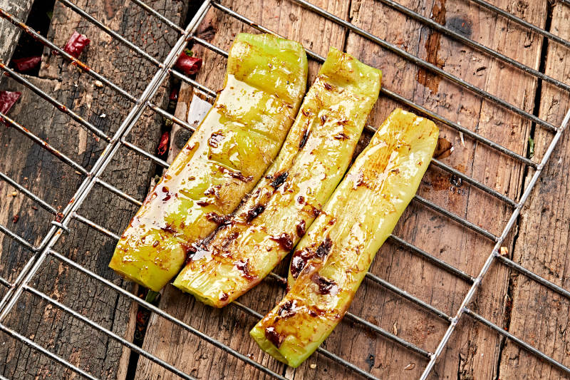 炭烤青辣椒图片