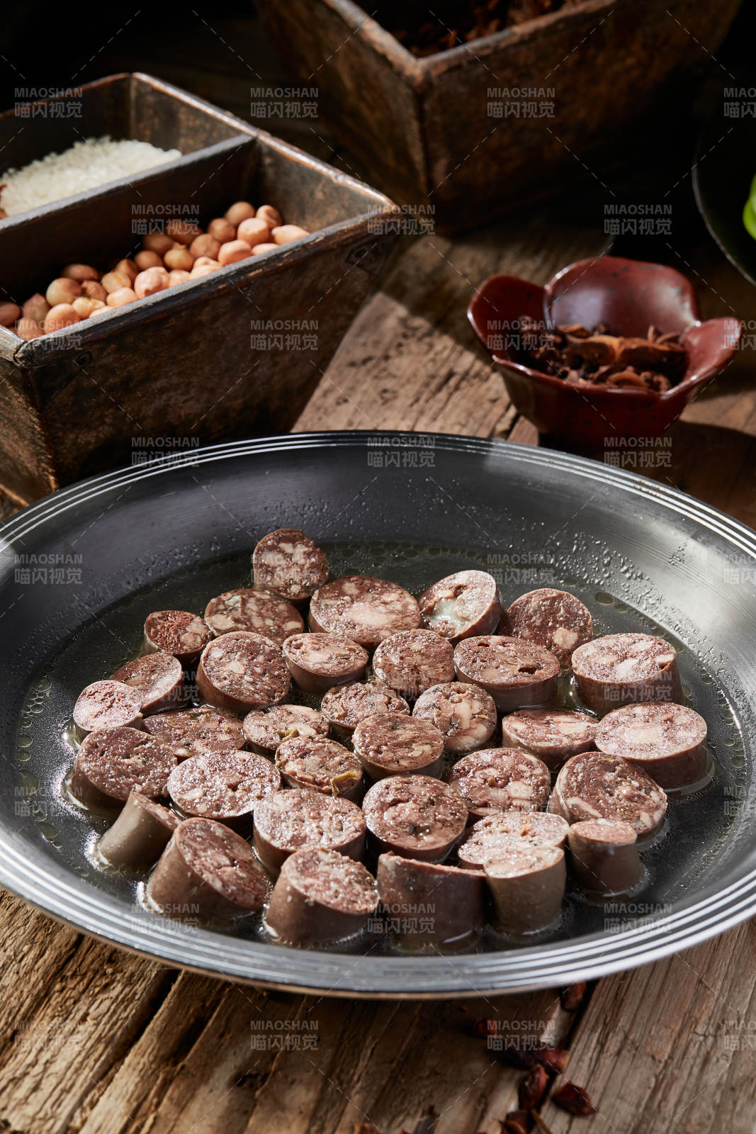 水煮蒜香羊肉血肠图片