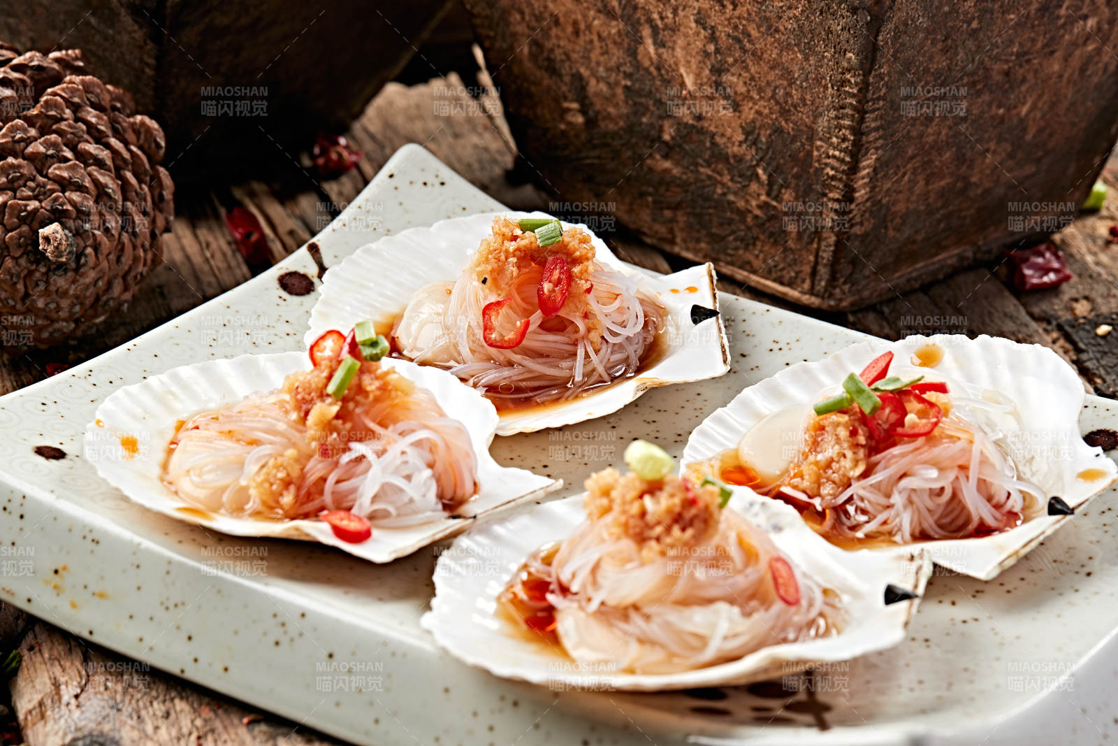 炭烤蒜蓉粉丝扇贝肉图片