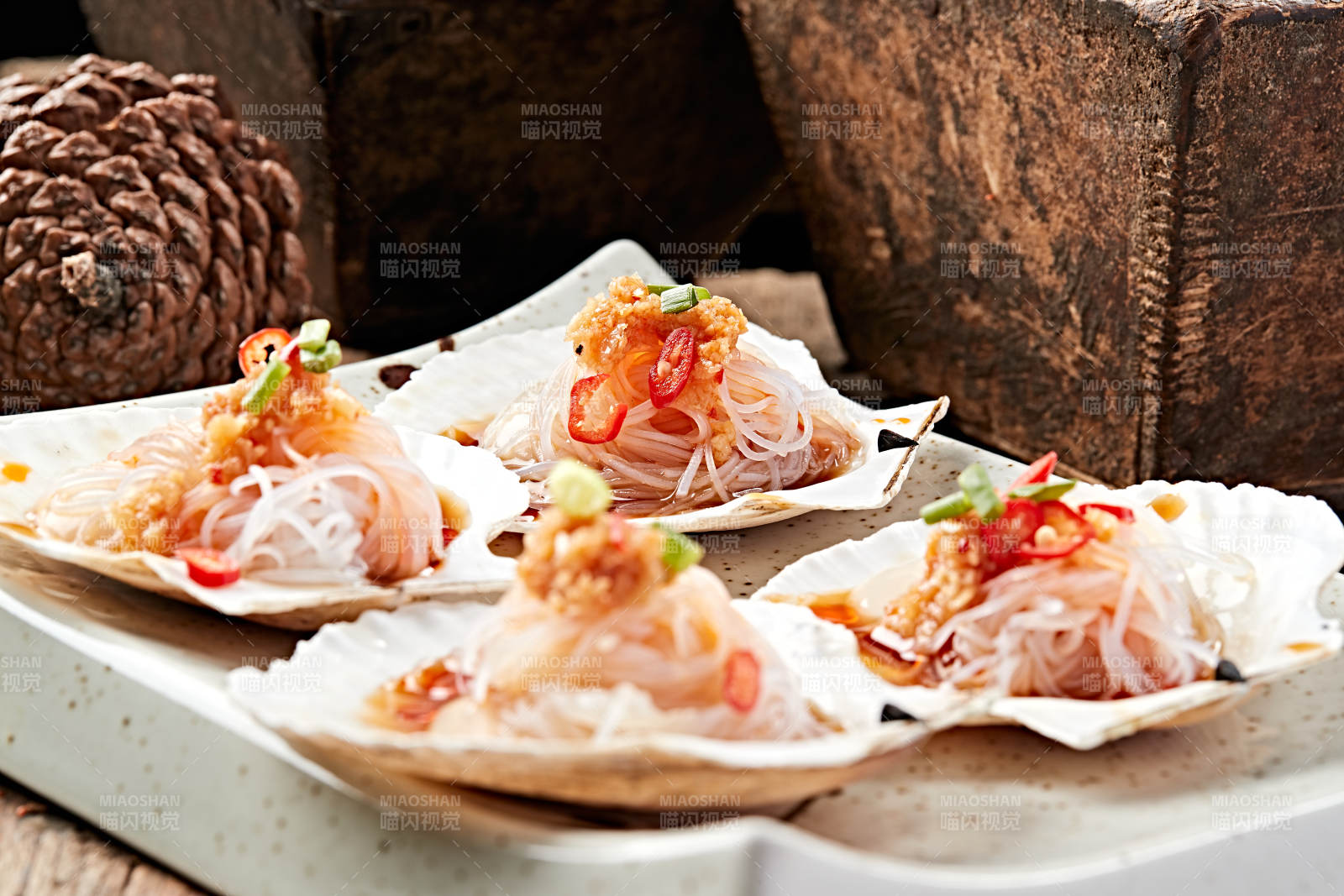 炭烤蒜蓉粉丝扇贝肉图片