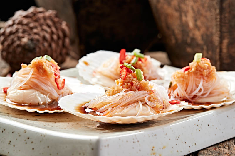 炭烤蒜蓉粉丝扇贝肉图片