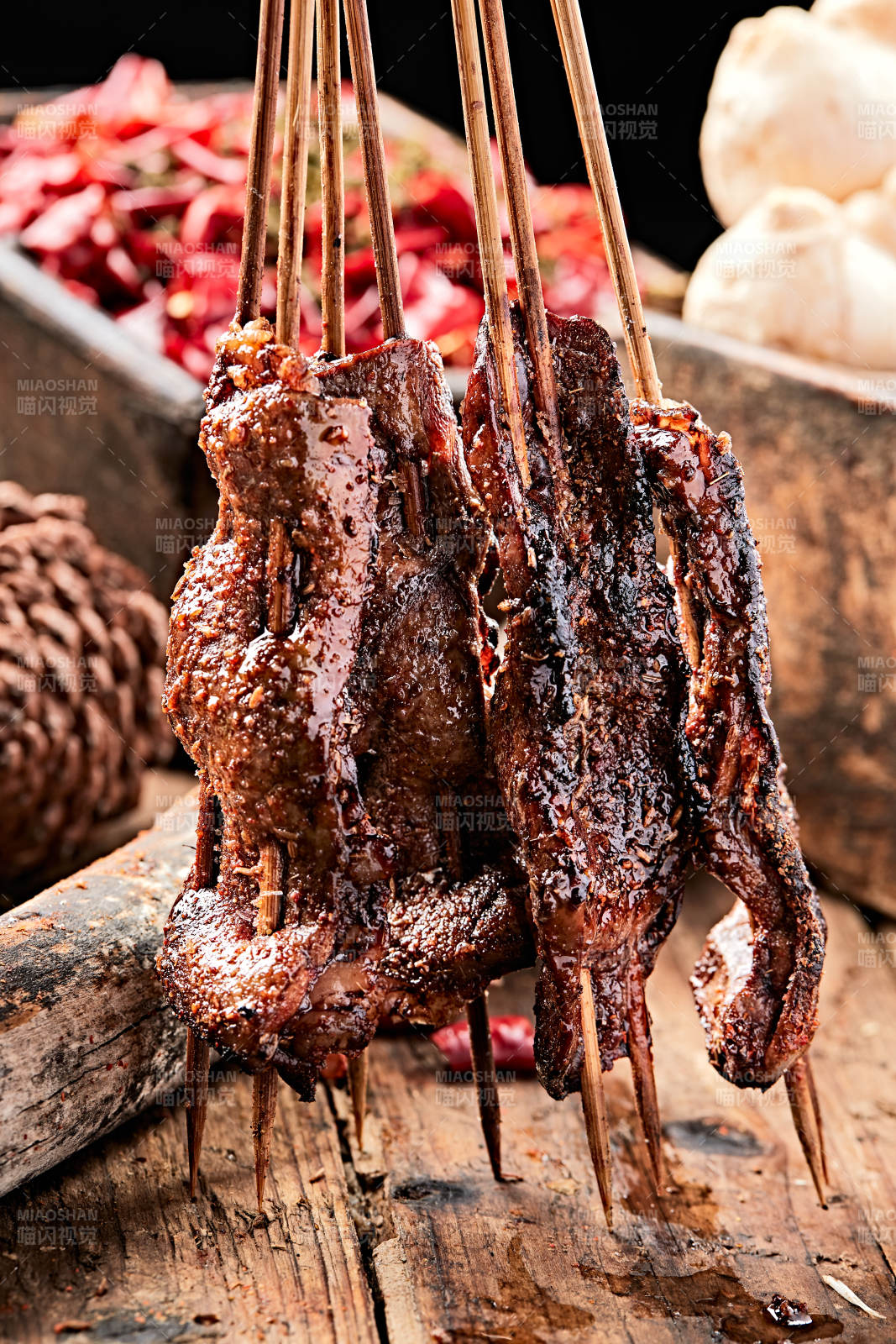 炭烤裹油羊肝片图片