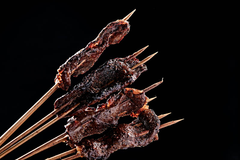 炭烤裹油羊肝片图片