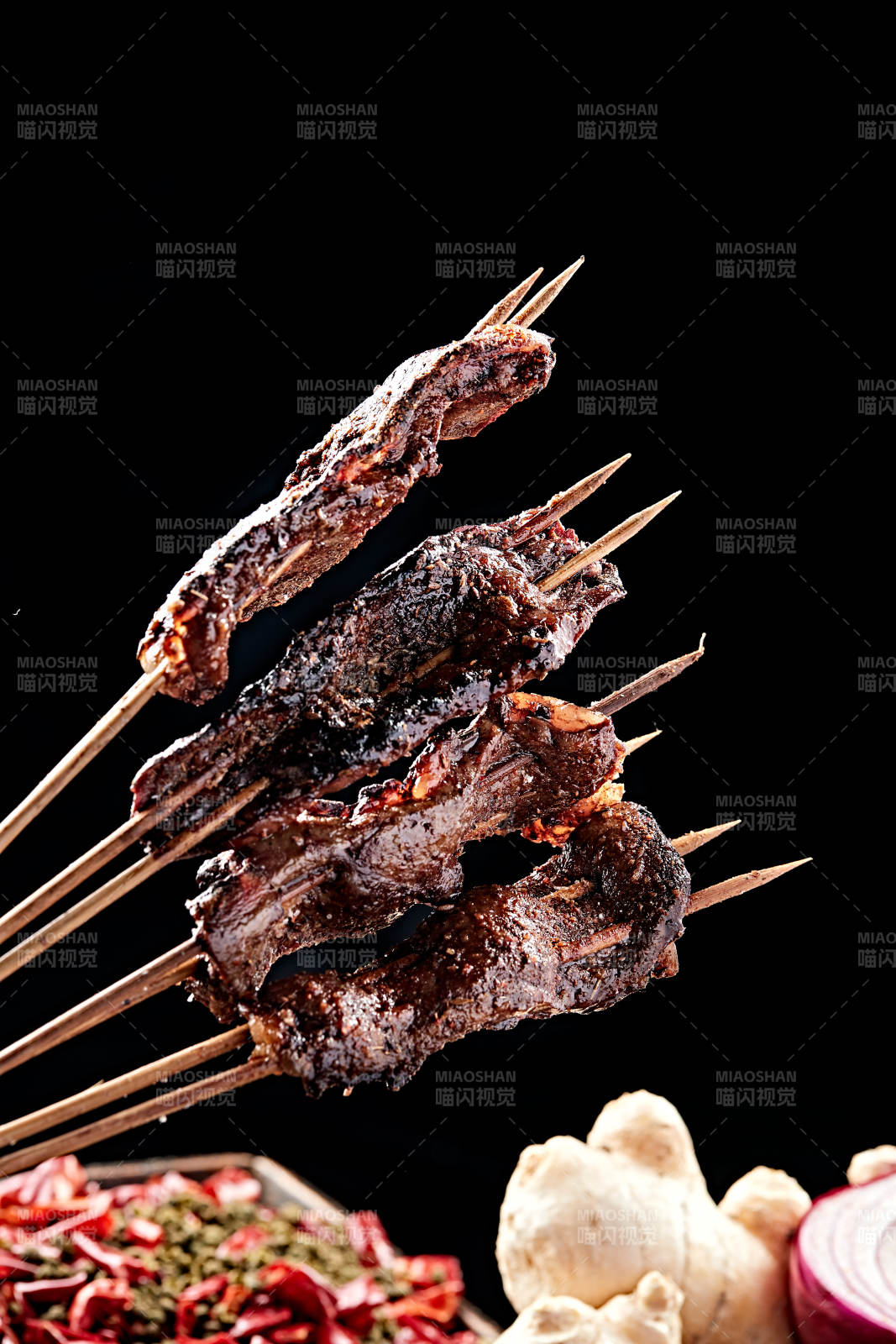 炭烤裹油羊肝片图片
