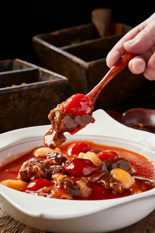 浓汤小番茄鸡佛炖牛腩图片