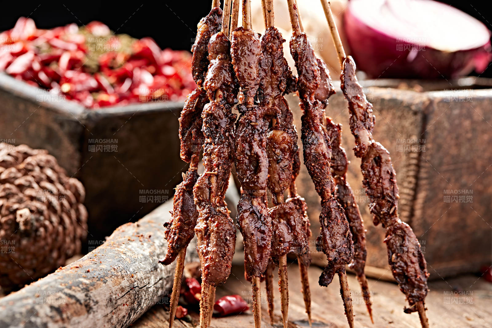 炭烤串烧鸡心图片