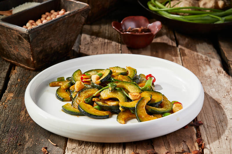辣椒素炒蒜香迷你小南瓜片图片