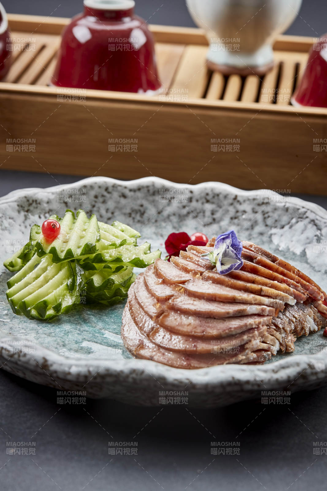 烟熏猪口条猪舌头切片图片