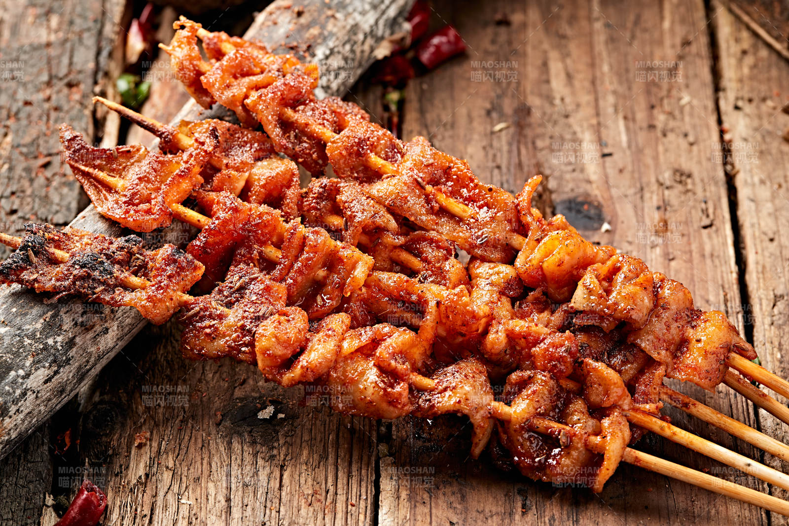 美味串烤鸡皮图片