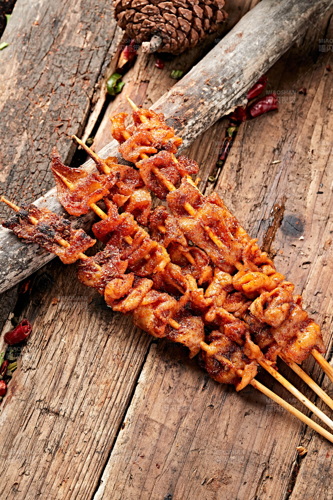 美味串烤鸡皮图片